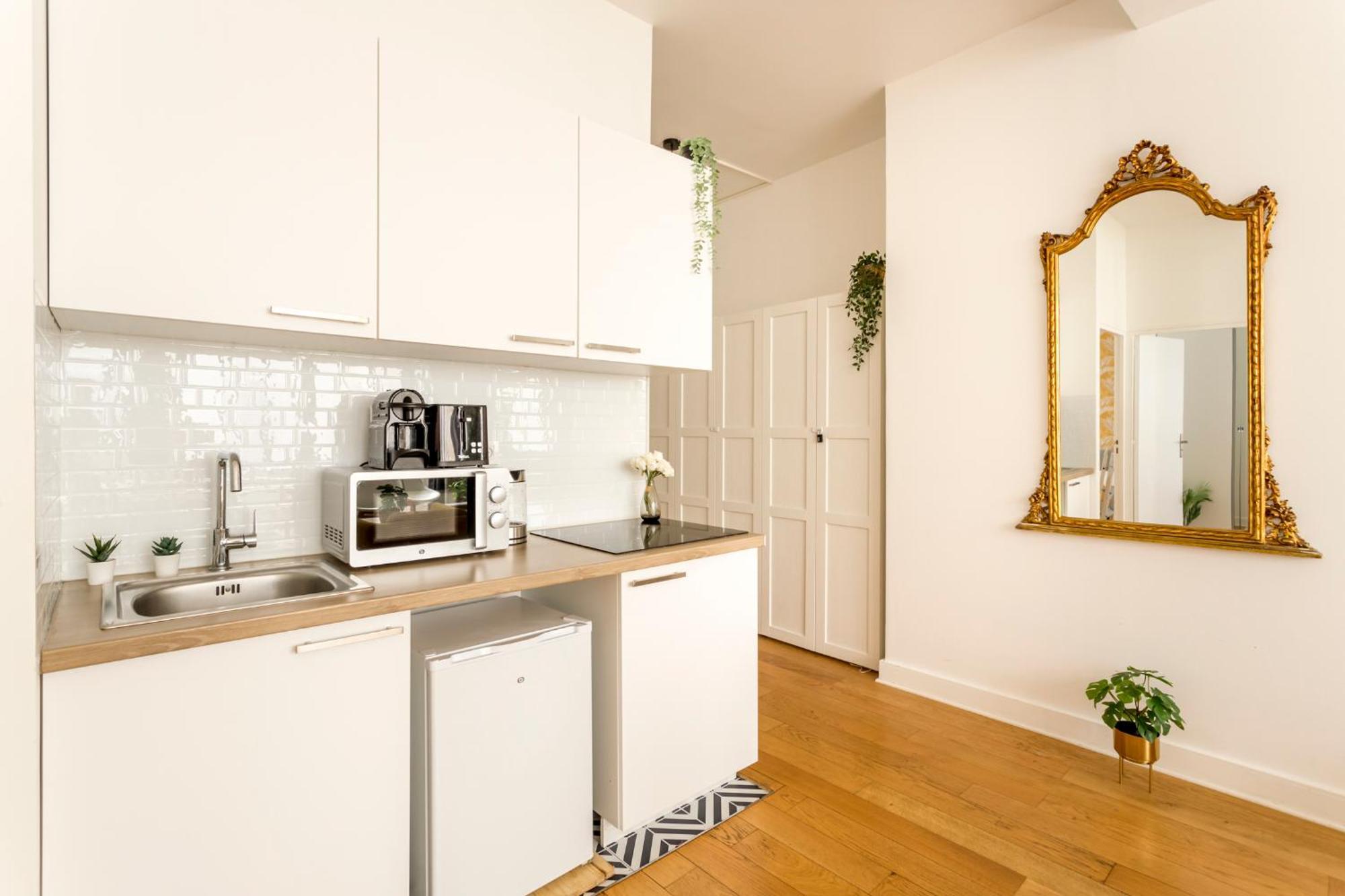 Cosy 2 Bedrooms - Louvre Museum Paris
