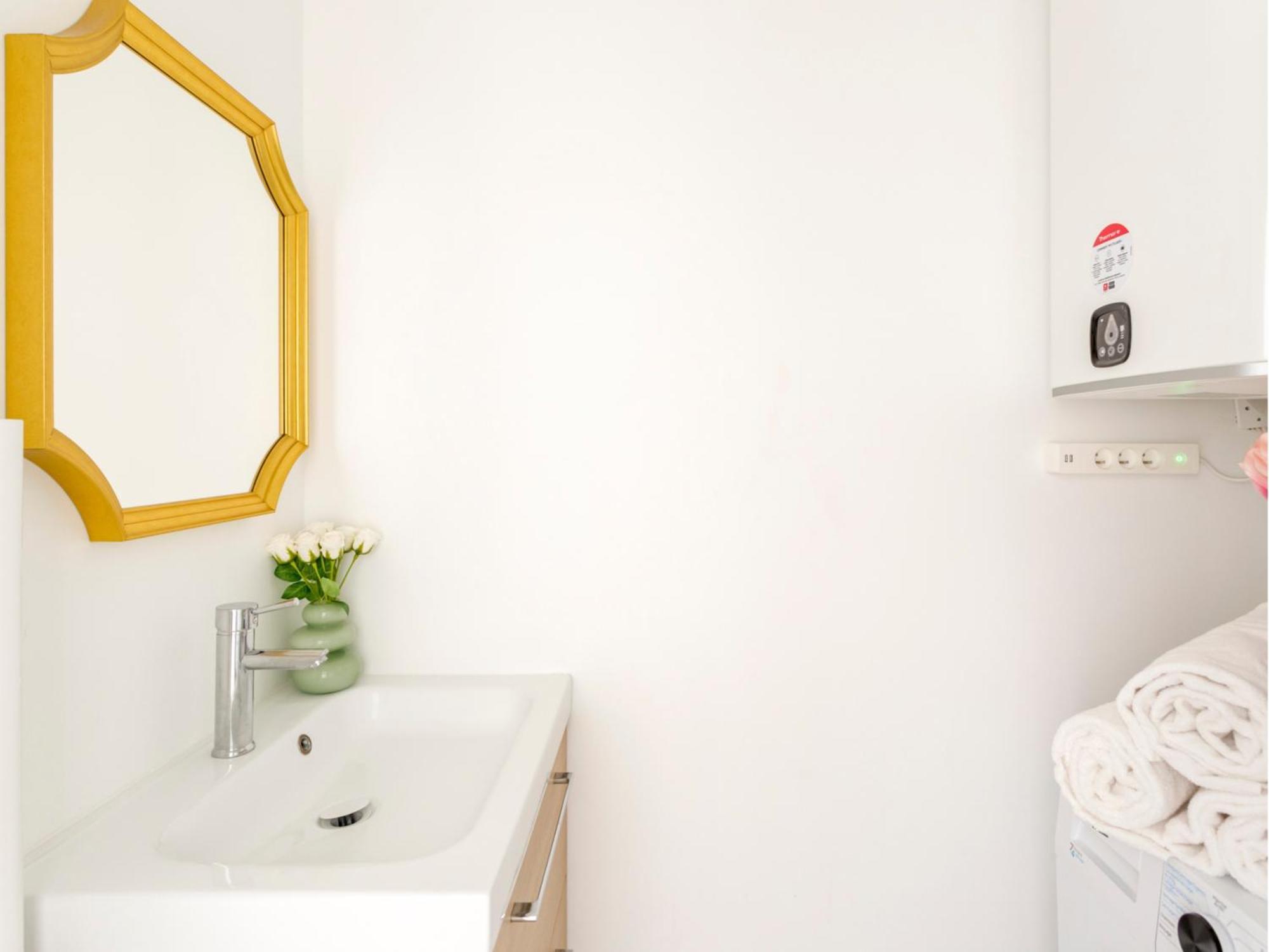Cosy 2 Bedrooms - Louvre Museum